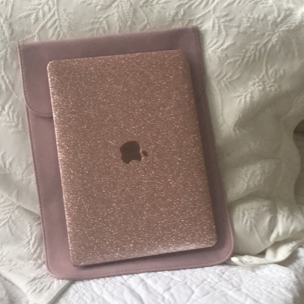 13” laptop sleeve.